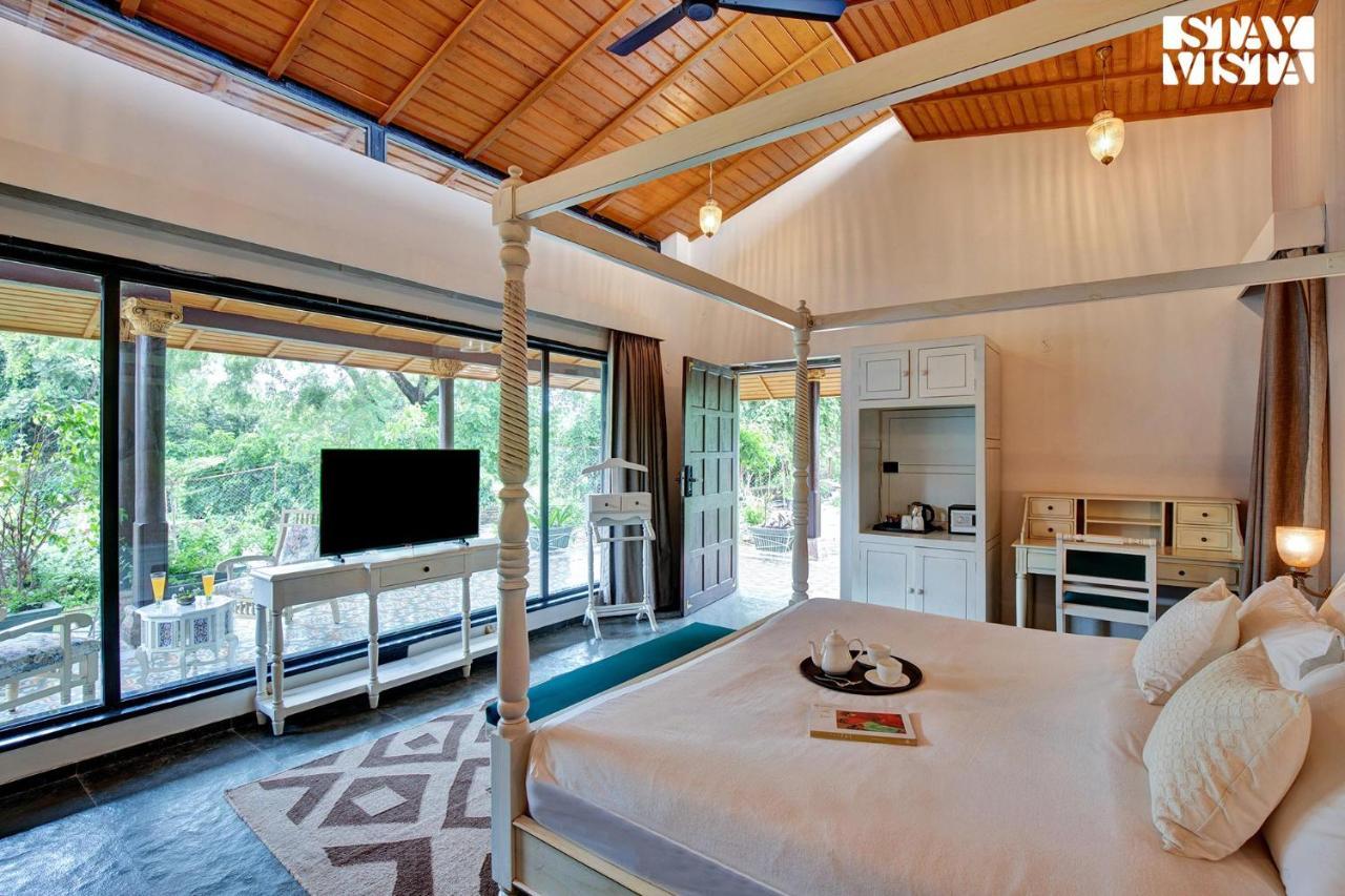 Stayvista'S The Earthen Boutique - City Escape With Spacious Pool, Terrace, Lawn & Indoor-Outdoor Games Udaipur Exterior photo
